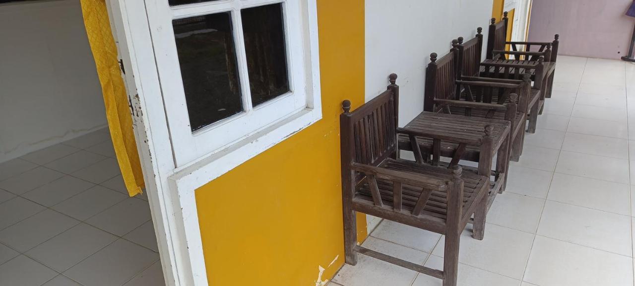 Spot On 92658 Parakita Syariah Near Rs Faisal Patalasang Makassar