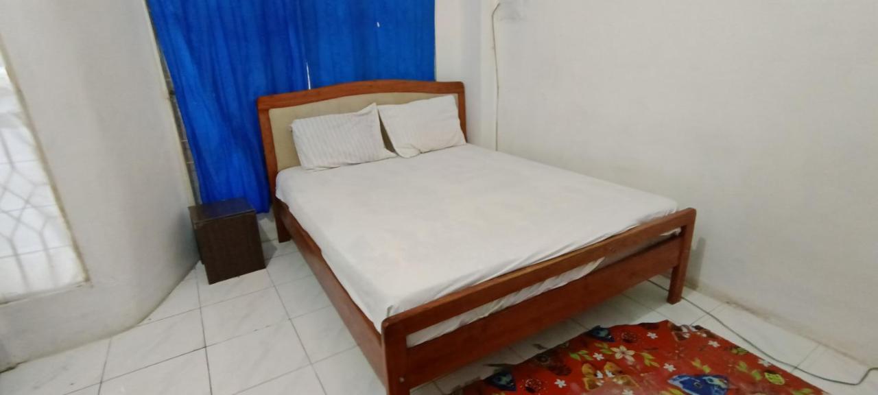 Spot On 92658 Parakita Syariah Near Rs Faisal Patalasang Hotel 2*